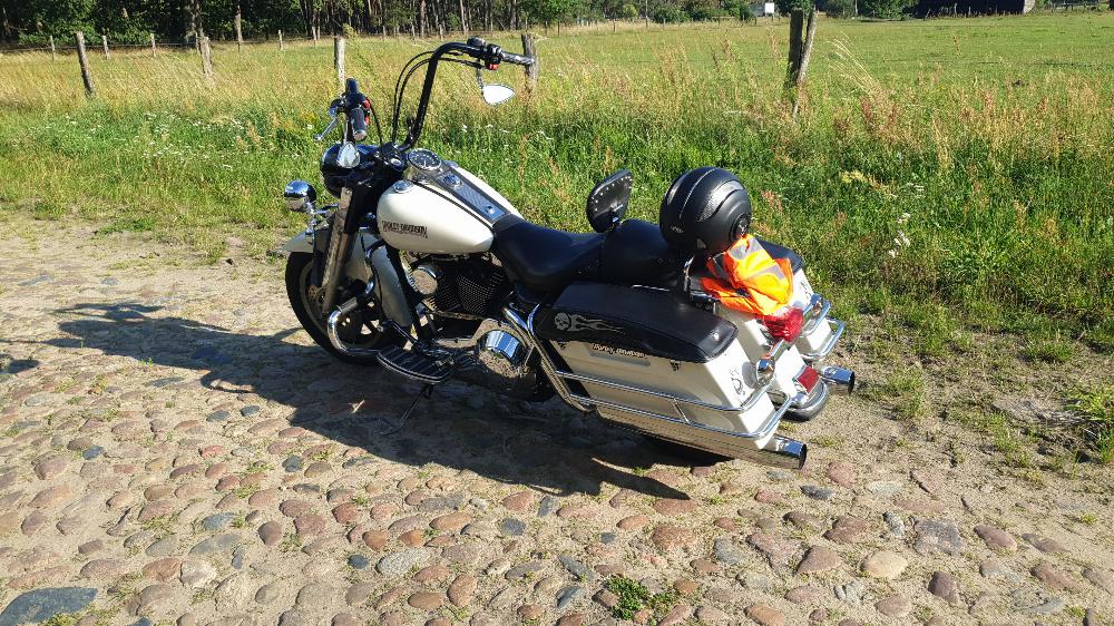 Motorrad verkaufen Harley-Davidson FLHRI ROAD KING Police Ankauf